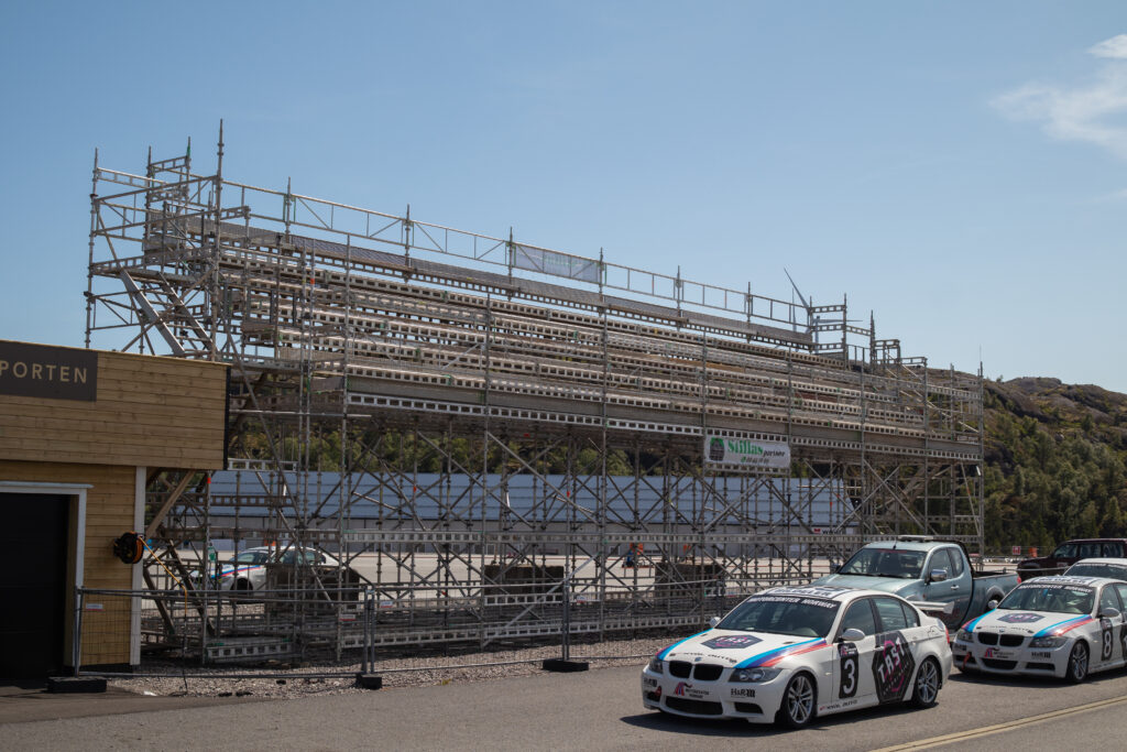 Tribune og eventbiler